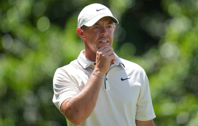 PGA Crowd Stunned by Rory’s Unexpected Silence