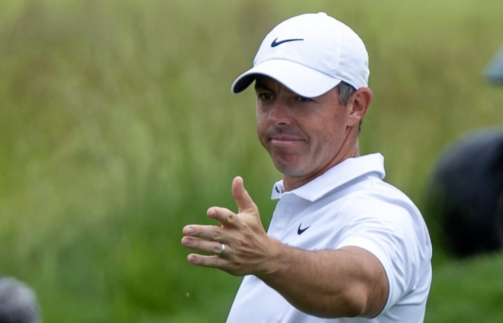 Buried Ball Surprise Stops McIlroy’s Momentum