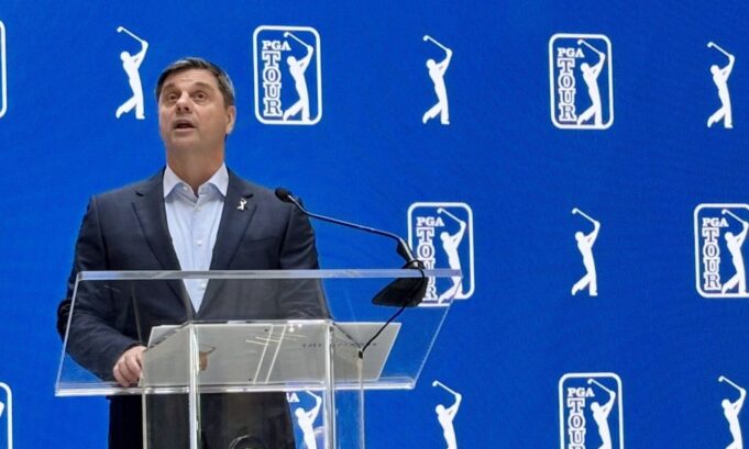 USATSI_28472556 Players Bombshell on Rollback Vote — PGA Tour Faces Split